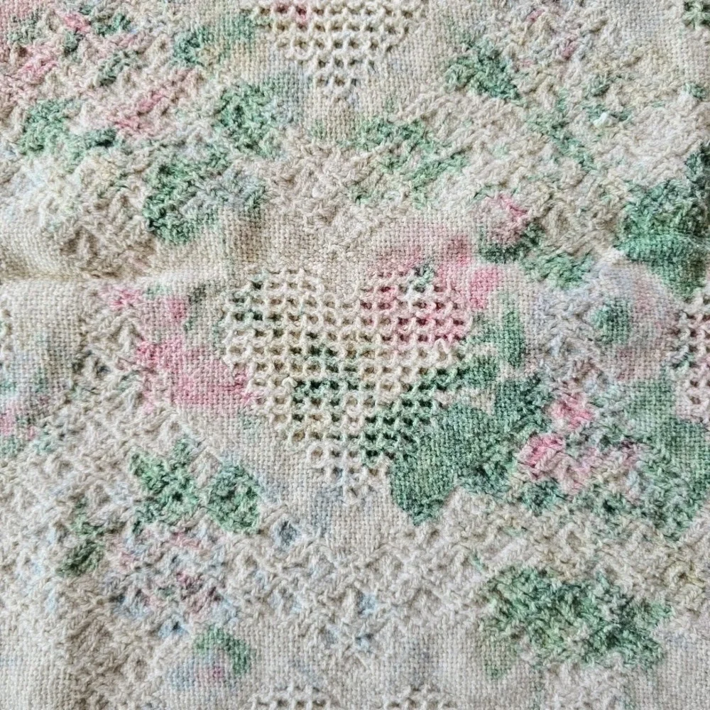 Vintage 80s 90s Cream Pink Floral Woven Heart Throw Blanket Nursery Cottagecore